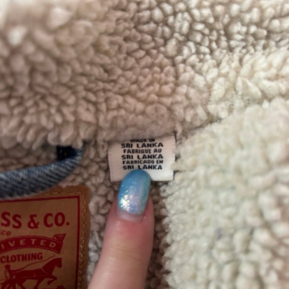 Levi Strauss Denim  Women’s Jacket with Sherpa Interior - Picture 6 of 11